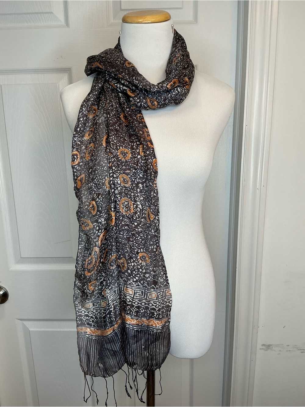 2049 - 100% Silk Lightweight Brown and Orange Floral Scarf - Picture 2 of 4